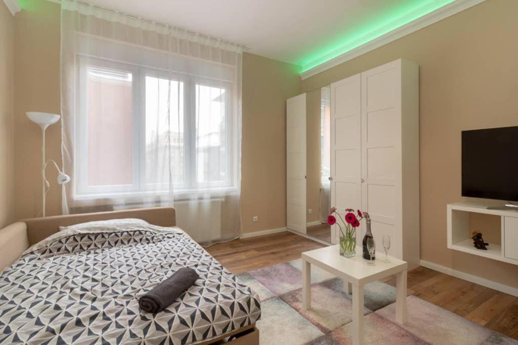 Nice And Cozy Apartment Next To The Parliament Budapest Eksteriør billede