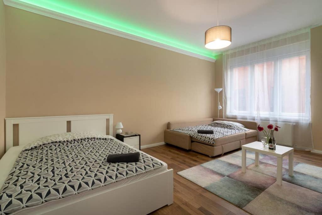 Nice And Cozy Apartment Next To The Parliament Budapest Eksteriør billede